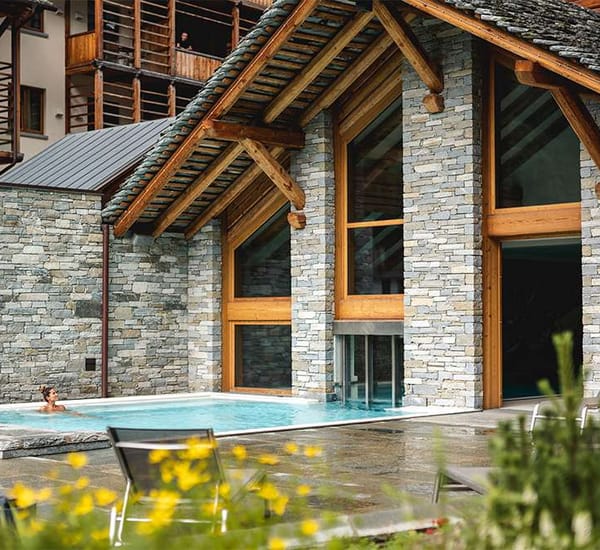 Alagna Esterni Piscina Russolo 